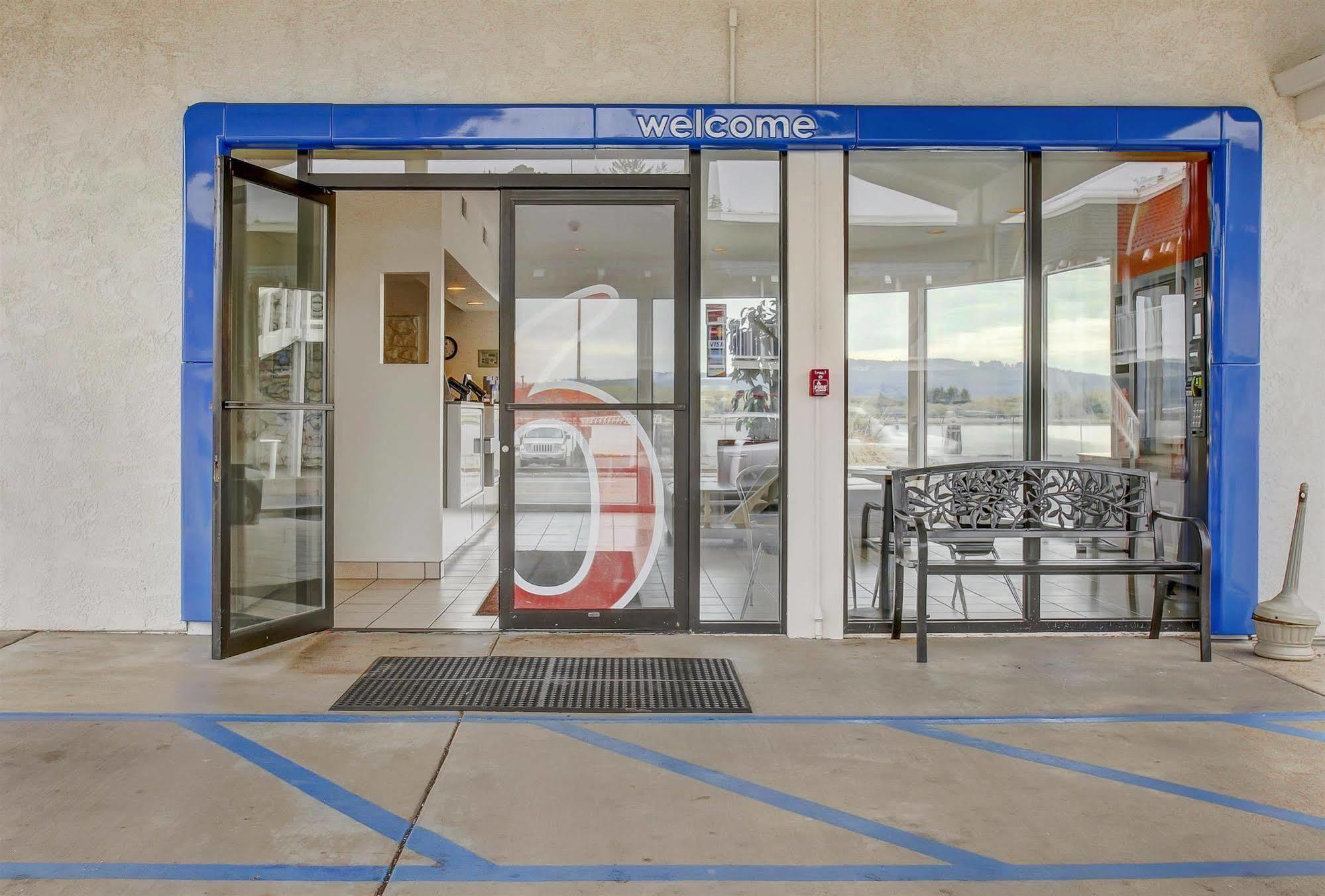 Motel 6-Coos Bay, Or Eksteriør bilde